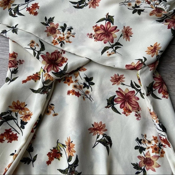 Socialite Chiffon Floral Print Faux Wrap Blouse - Picture 13 of 13